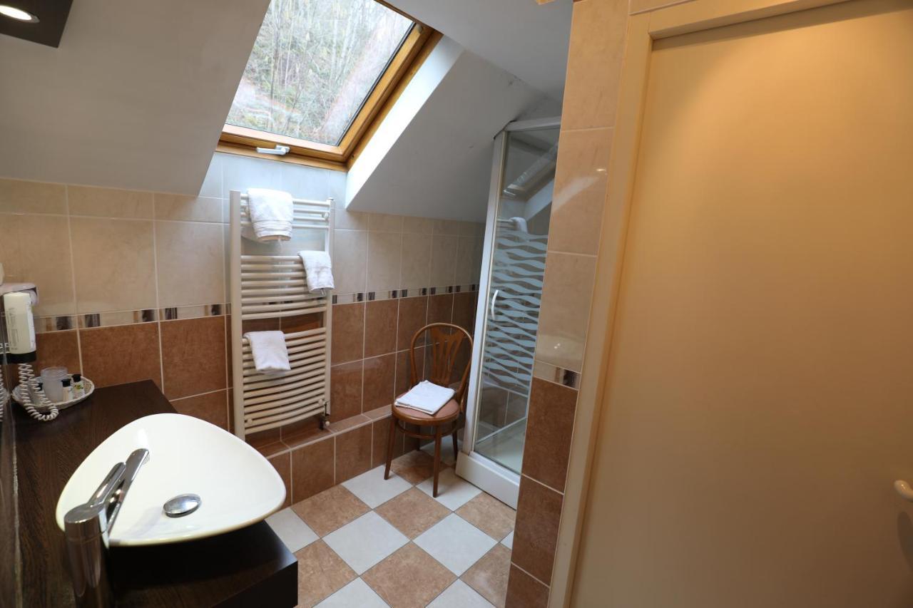 Logis Le Bourguignon Otel Bèze Dış mekan fotoğraf